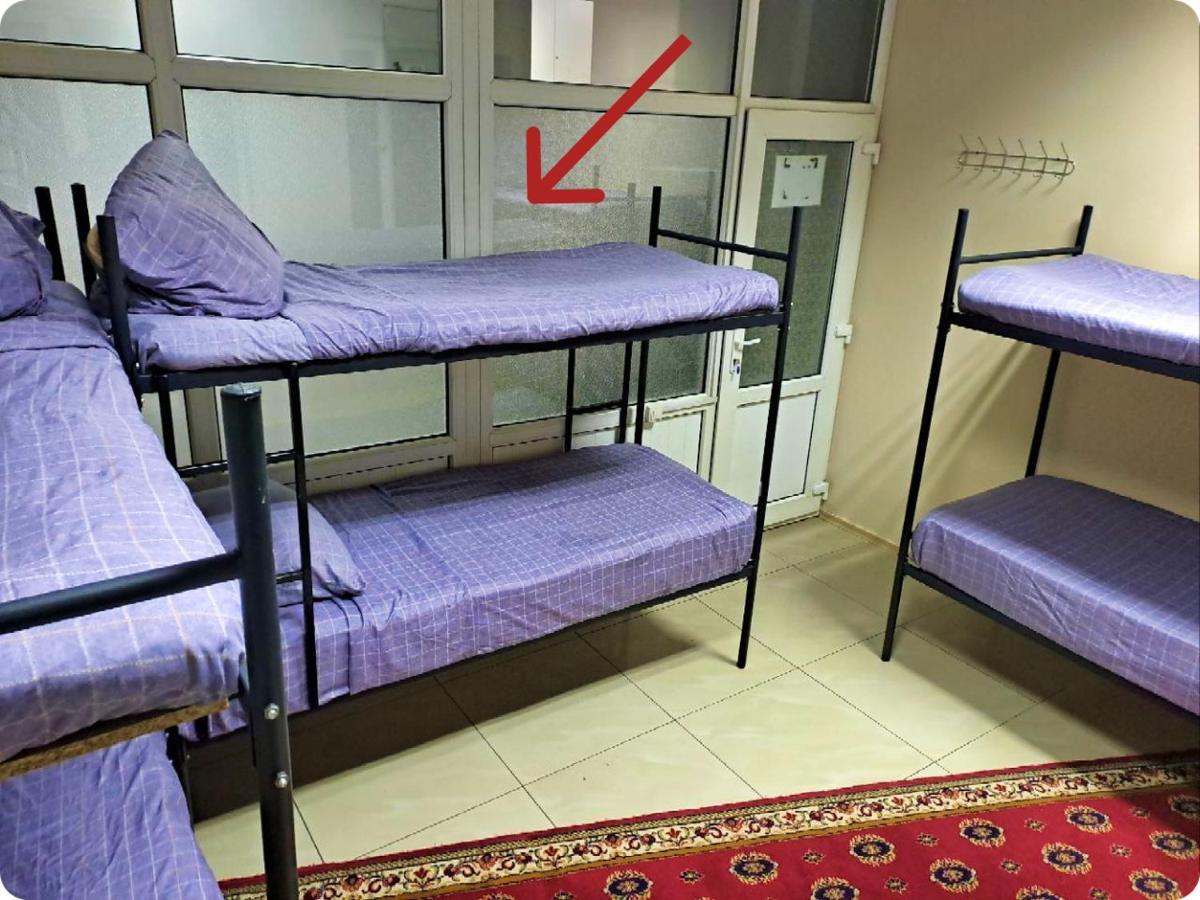 Fox Park Hostel Almaty Bagian luar foto